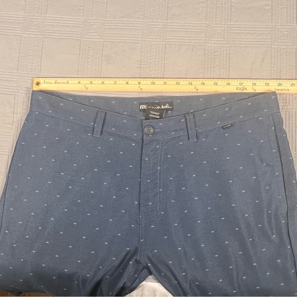 Travis Mathew Shorts Mens 38 Blue White Print Golf Outdoor Lightweight Stretch - Picture 5 of 11